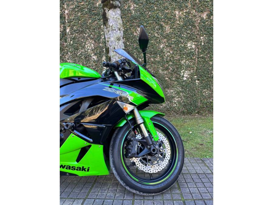 Kawasaki ninja 2024 600 verde