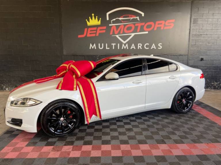 JAGUAR - XF - 2015/2015 - Branca - R$ 129.900,00
