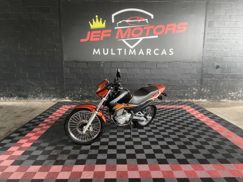 HONDA - NX4 FALCON - 2000/2000 - Laranja - R$ 14.900,00