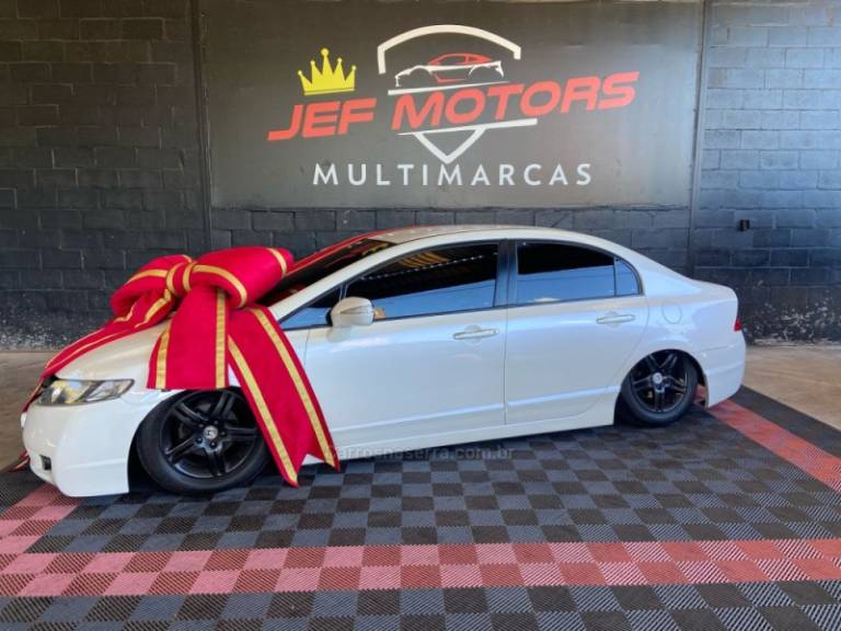 HONDA - CIVIC - 2008/2008 - Prata - R$ 48.900,00