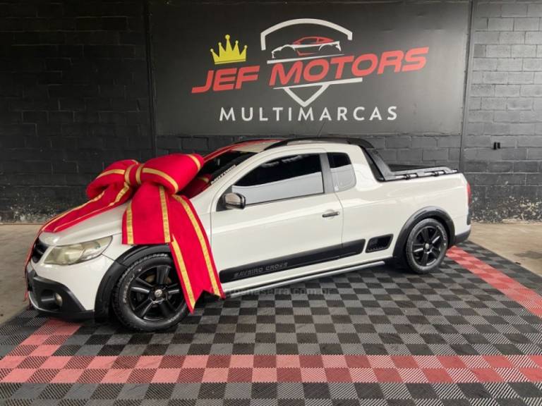 VOLKSWAGEN - SAVEIRO - 2012/2012 - Branca - R$ 49.900,00